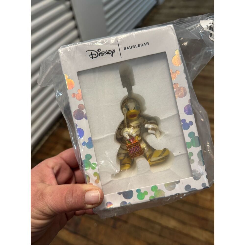 Baublebar Disney Donald Duck mummy holiday Halloween bag charm/keychain glow - Picture 5 of 5